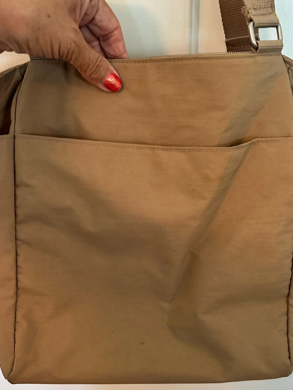 N/A spacious tote